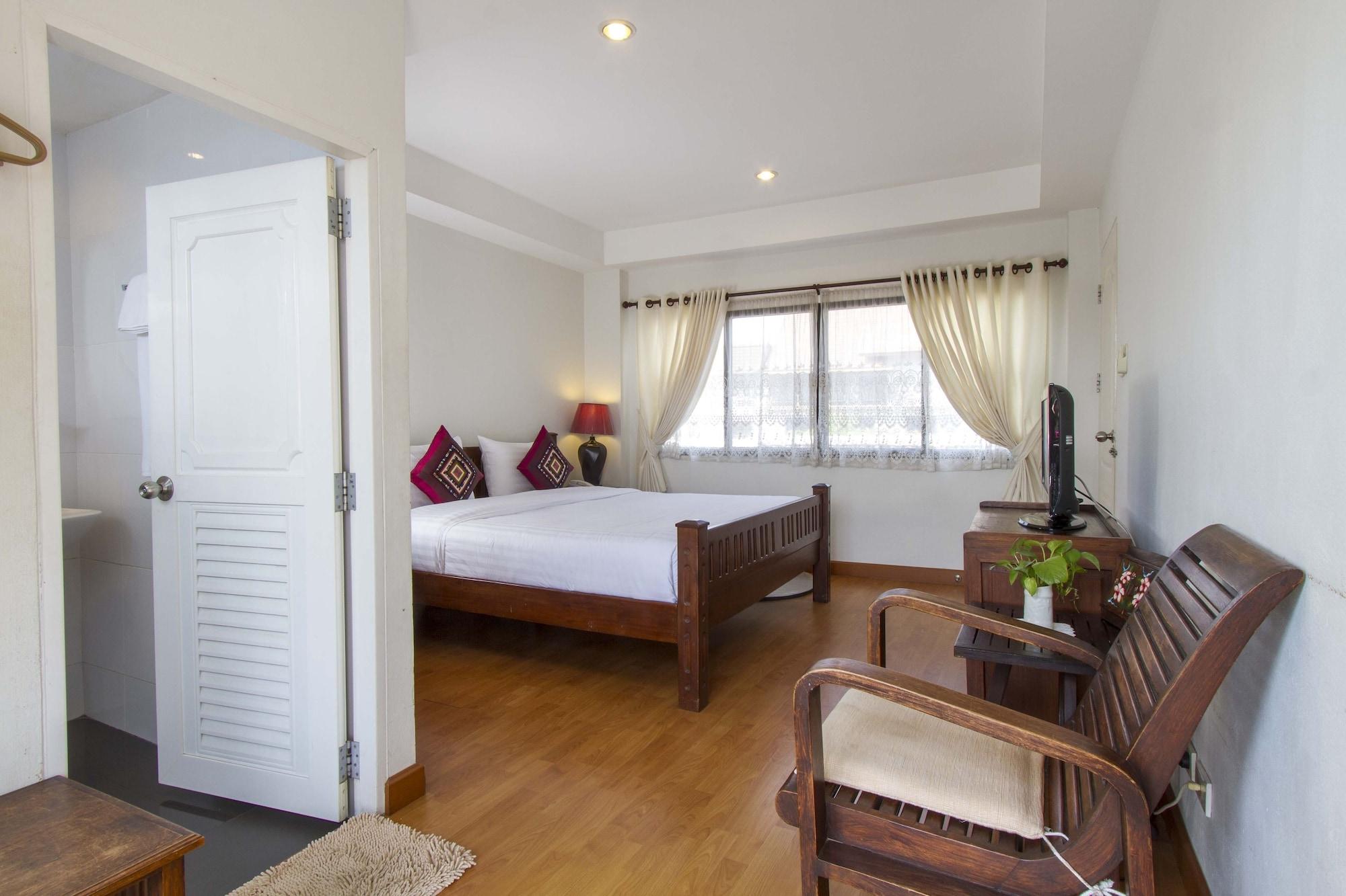 Отель Rachamankha Flora House Чиангмай Экстерьер фото