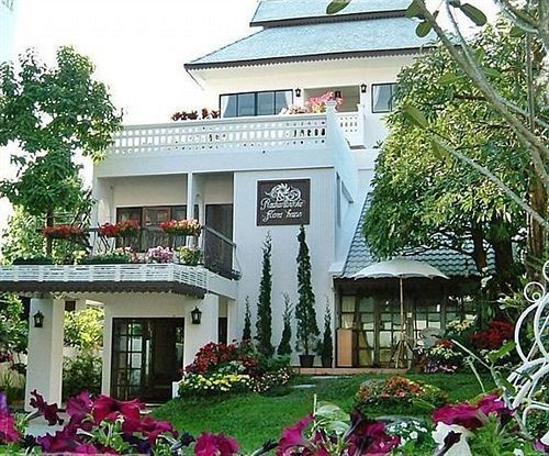 Отель Rachamankha Flora House Чиангмай Экстерьер фото