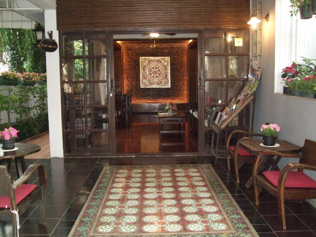 Отель Rachamankha Flora House Чиангмай Экстерьер фото