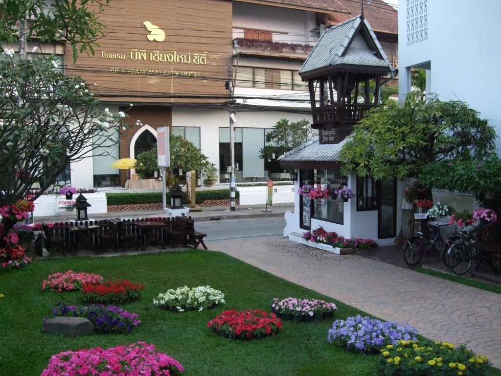 Отель Rachamankha Flora House Чиангмай Экстерьер фото